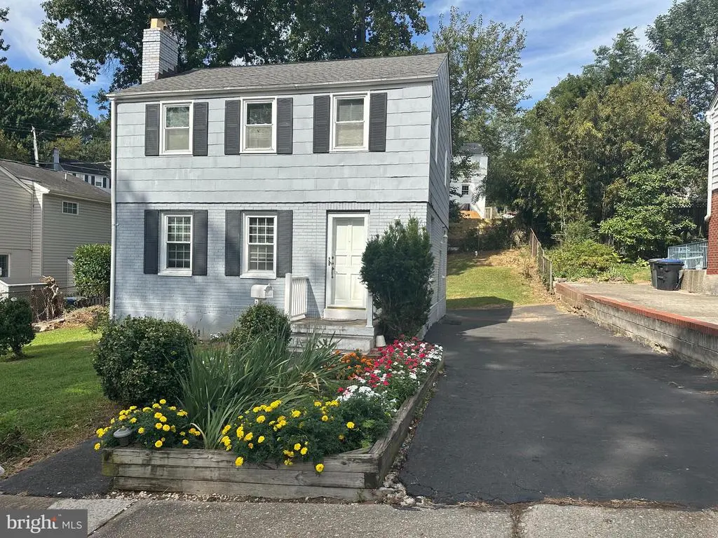 954 N Longfellow St, ARLINGTON