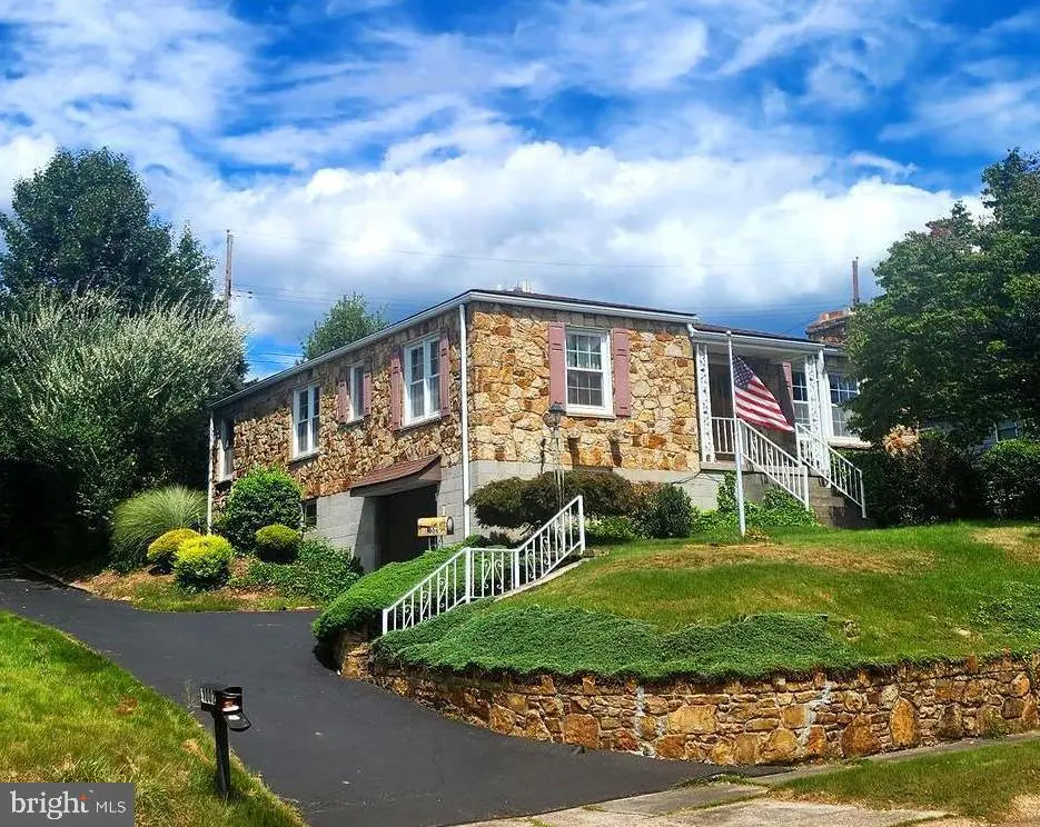 1006 Kent Ave, Cumberland