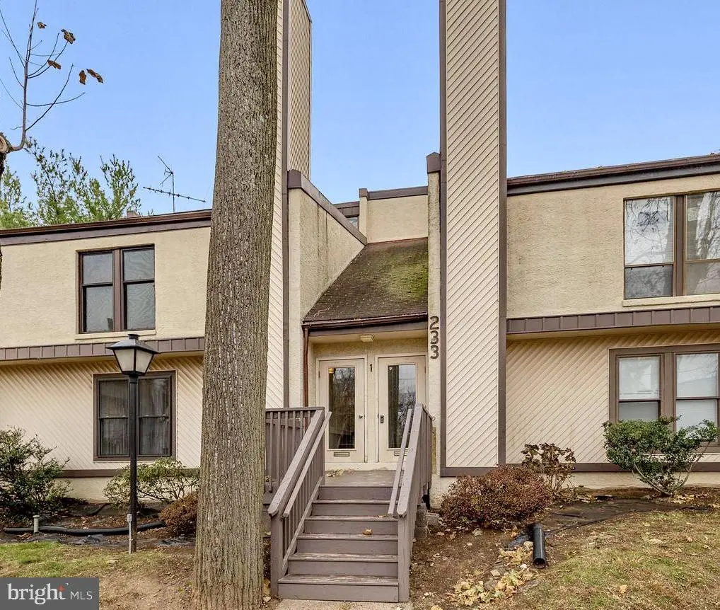 233 Township Line Rd #1-b, Elkins Park