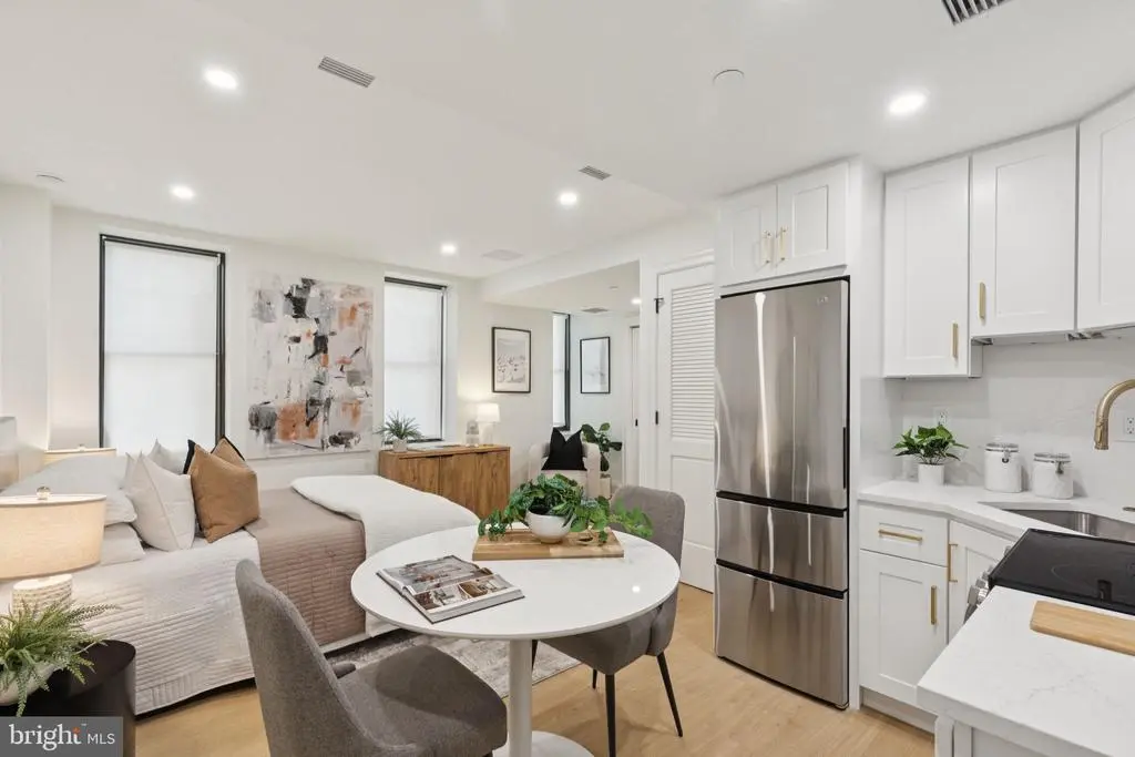 135 S 19th St #403, PHILADELPHIA