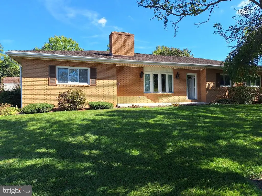 422 Pyle Drive, MCCONNELLSBURG