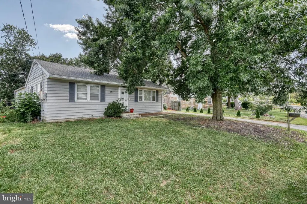 1803 Suncrest Dr, Carlisle