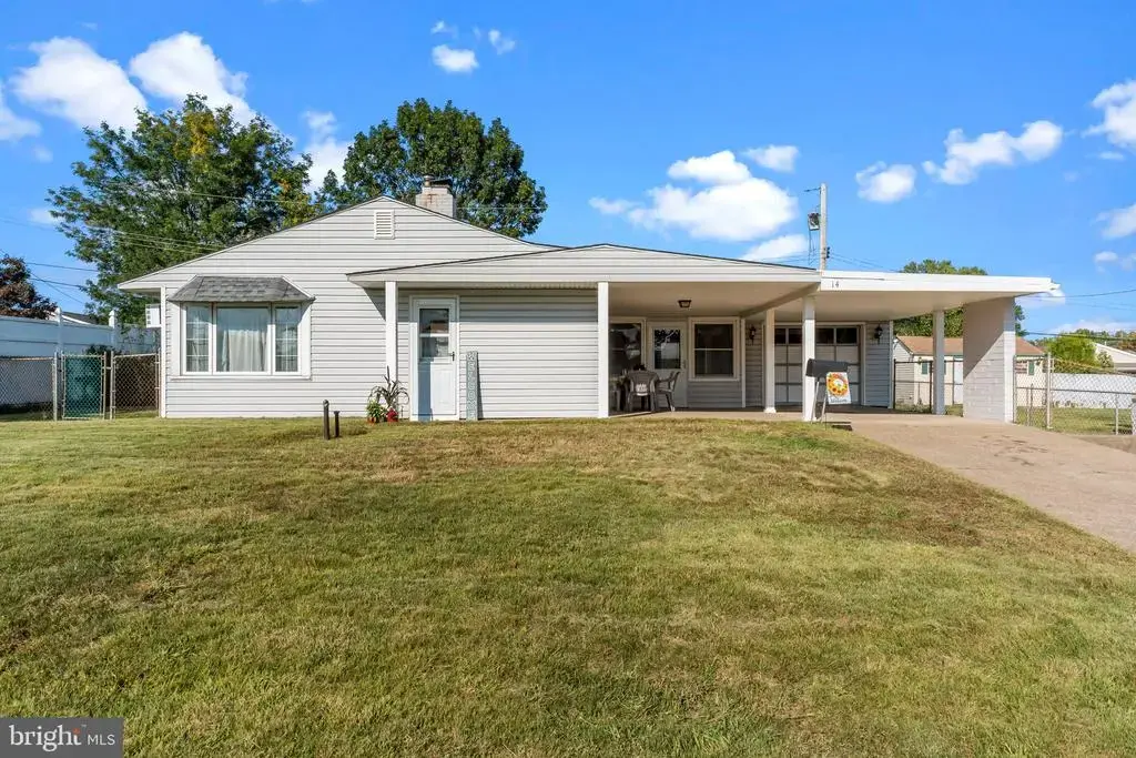 14 Vista Rd, LEVITTOWN