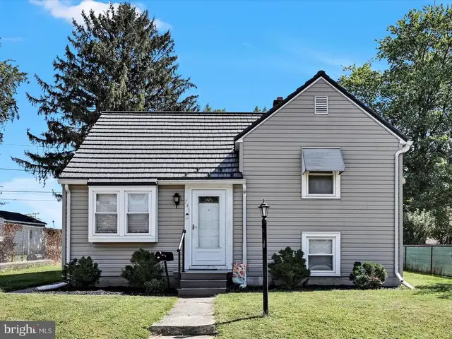 745 Oatman St, York