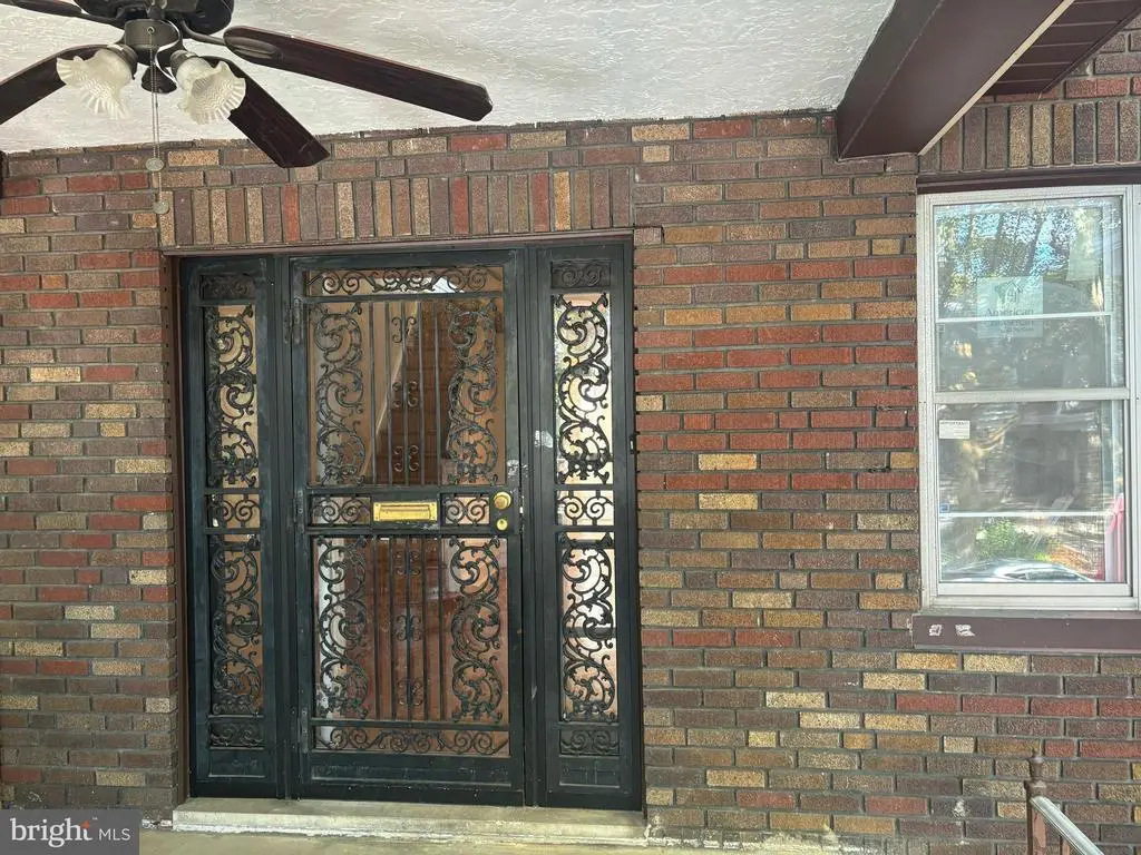 6113 N Marshall St, PHILADELPHIA