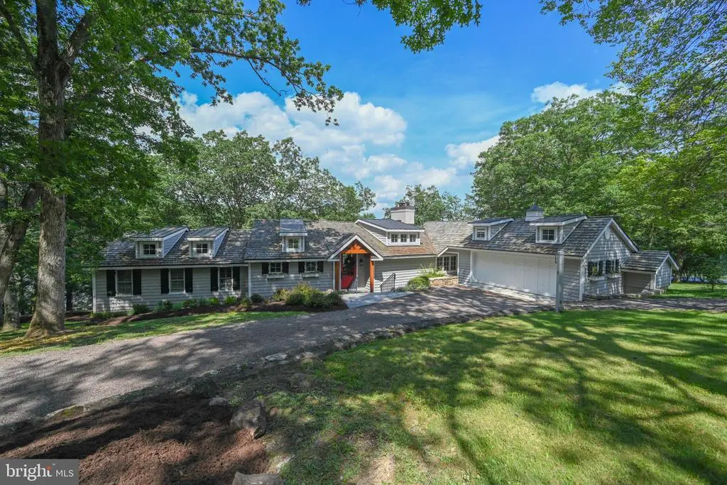 197 Black Angus Dr, Oakland