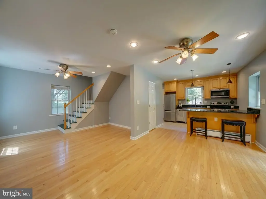 2509 Hobbs Rd, Glenwood