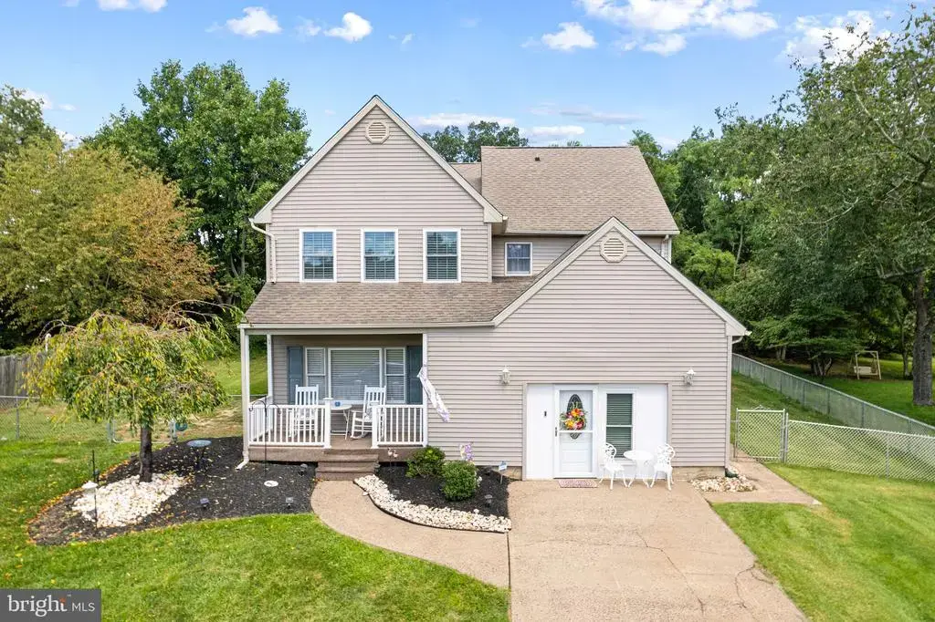 801 Cliff Rd, BENSALEM