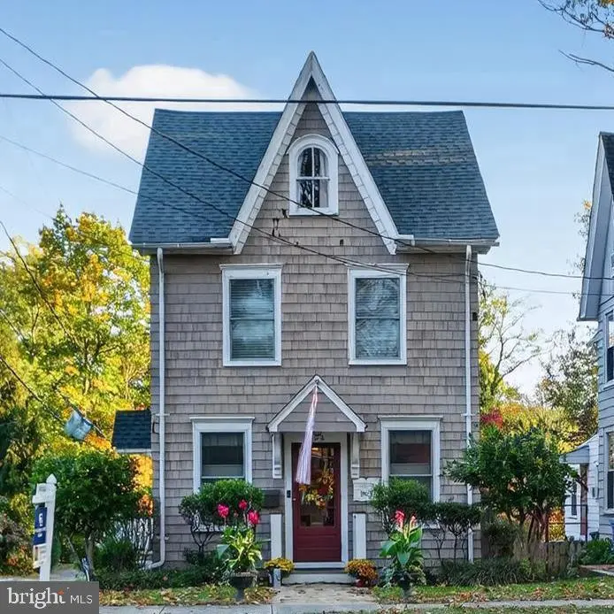 526 E Main St, MOORESTOWN