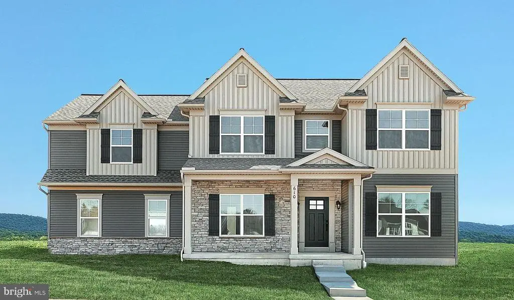 610 Estate Dr, MECHANICSBURG