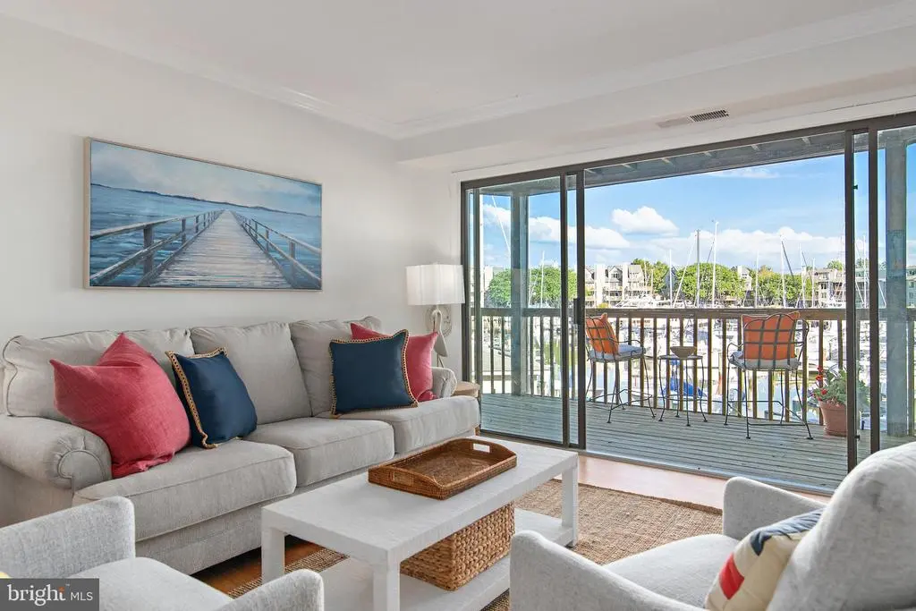 7044 Harbour Village Ct #102, Annapolis