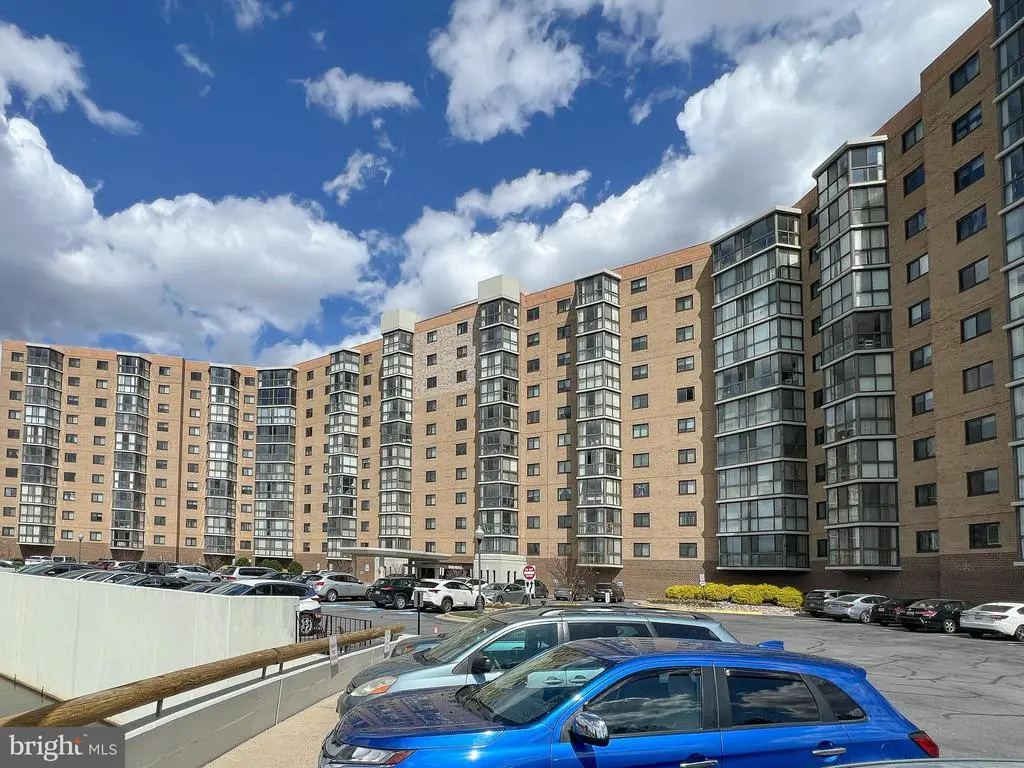 3330 N Leisure World Blvd #5-1012, SILVER SPRING