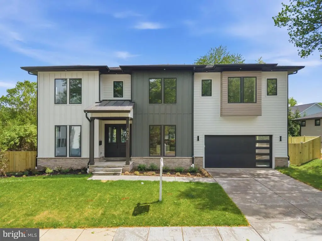402 Marshall Rd Sw, VIENNA