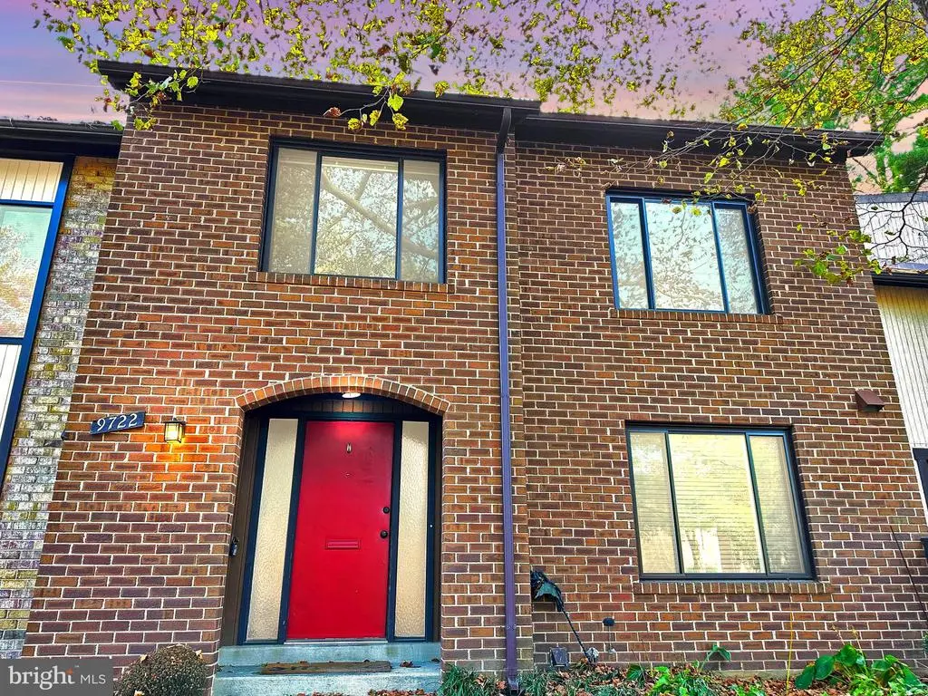 9722 Shadow Oak Dr, Gaithersburg