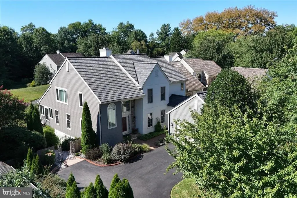 117 Ponds Ln, Greenville