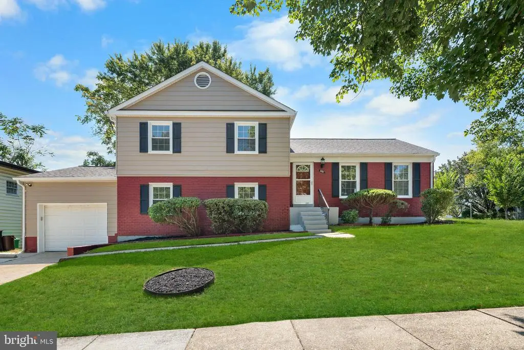 2101 Willowtree Ln, Temple Hills