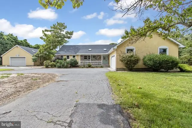 203 Heronwood Ln, Milton