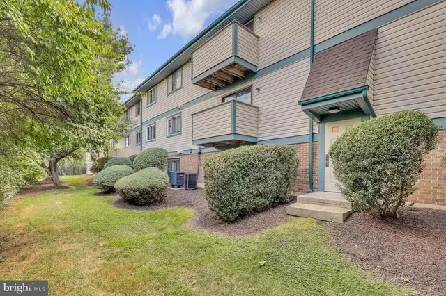 19613 Gunners Branch Rd #613, Germantown