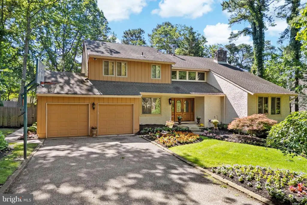 15 Hazelhurst Dr, Voorhees