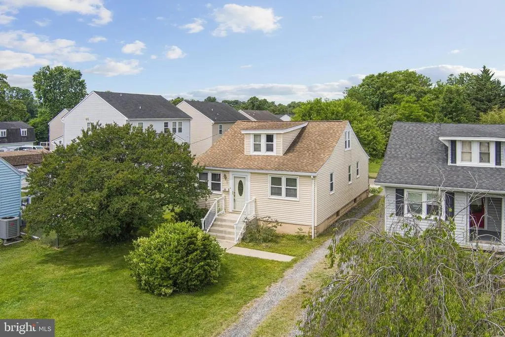 218 N Hammonds Ferry Rd, Linthicum Heights