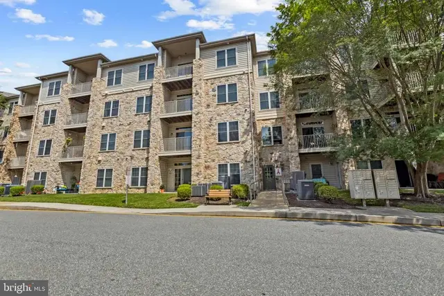 3000-unit Fountainview Cir #3311, Newark