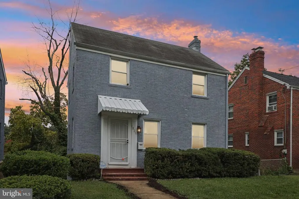 1821 41st Pl Se, WASHINGTON