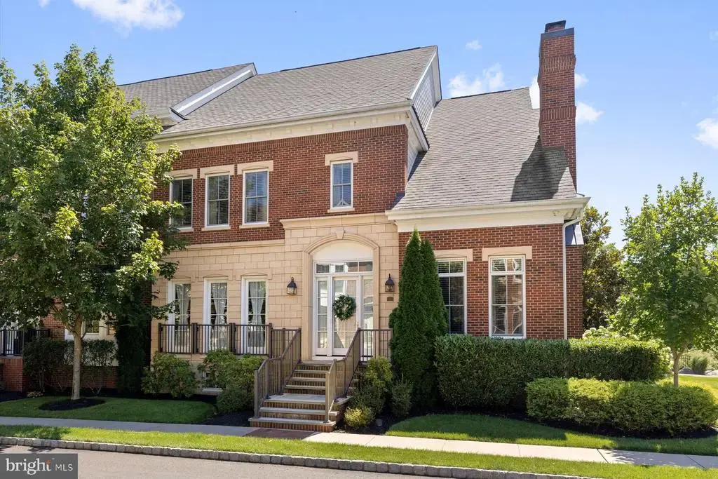 1 Rabbit Run Dr, NEW HOPE