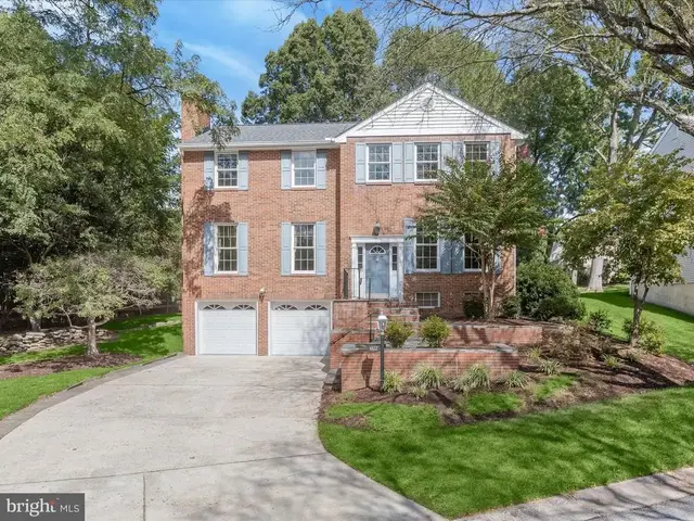 6122 Campfire, Columbia
