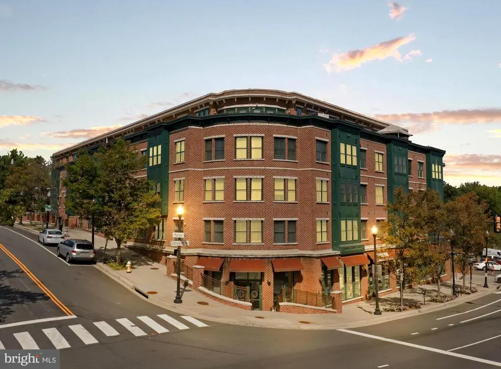 2101 N Monroe St #212, ARLINGTON