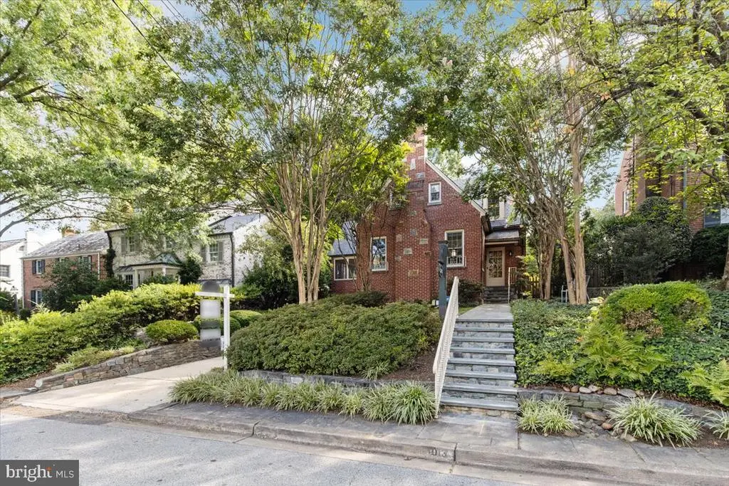 5013 Worthington Dr, Bethesda