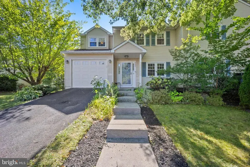 4080 Holly Way, DOYLESTOWN