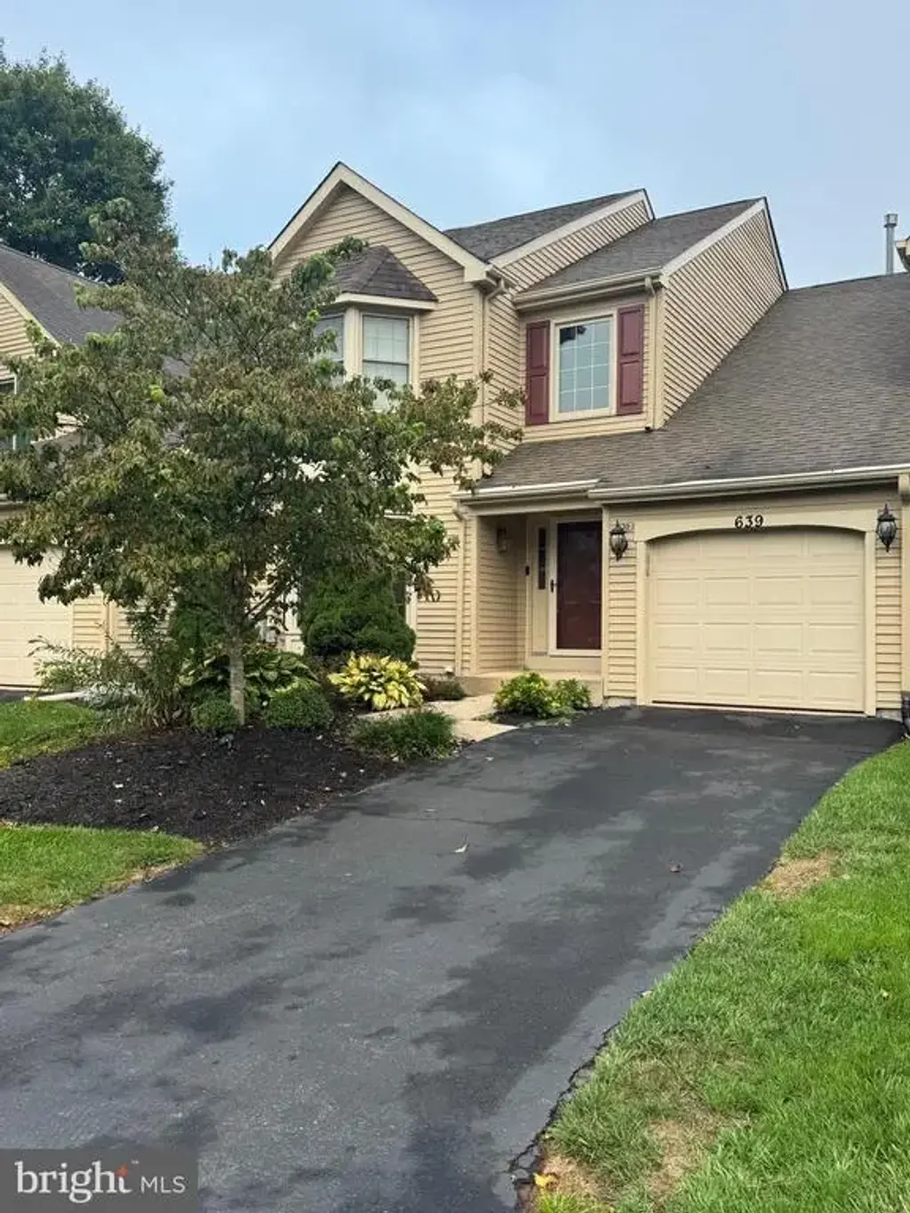 639 Chatham Ct, CHALFONT