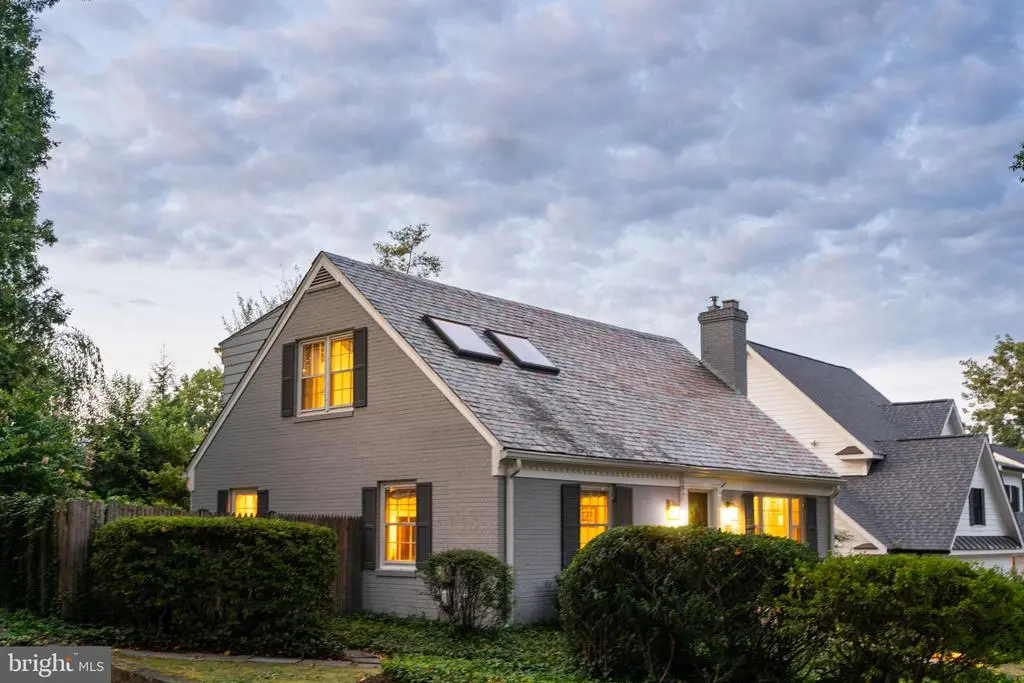 6407 Winston Dr, Bethesda