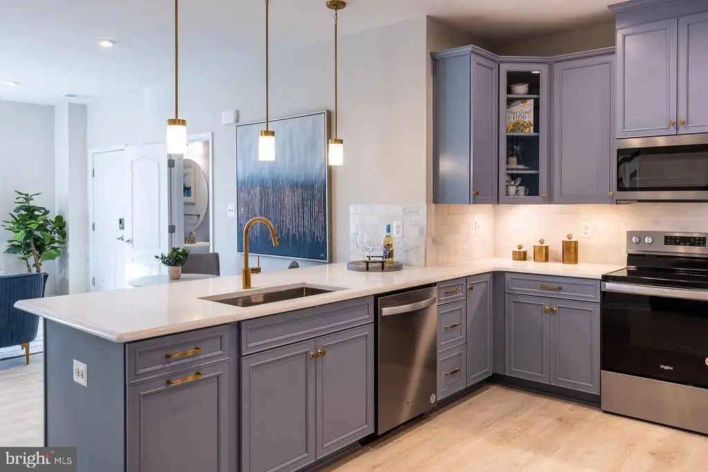 9982a Justify Run, Laurel