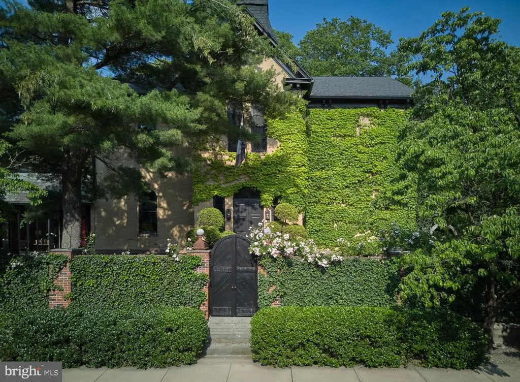 80 S Main St, LAMBERTVILLE