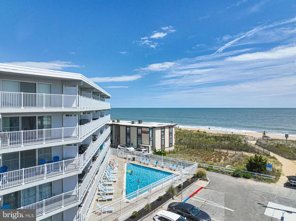 2 80th St #402, Ocean City