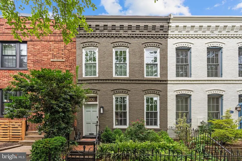 506 10th St Se, WASHINGTON