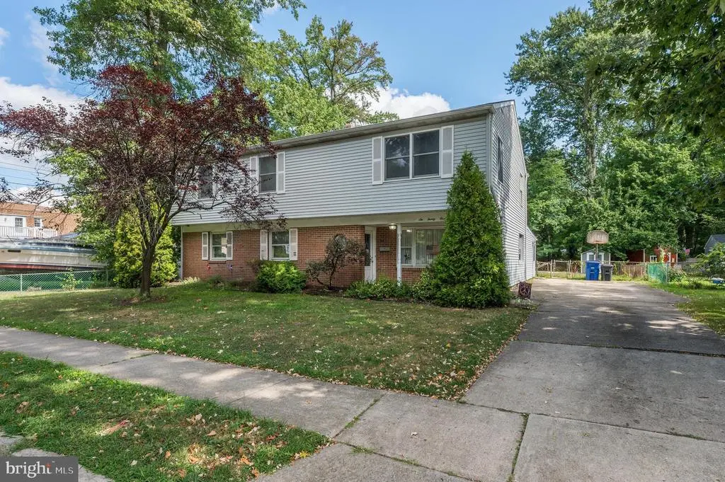 621 S Forklanding Rd, MAPLE SHADE