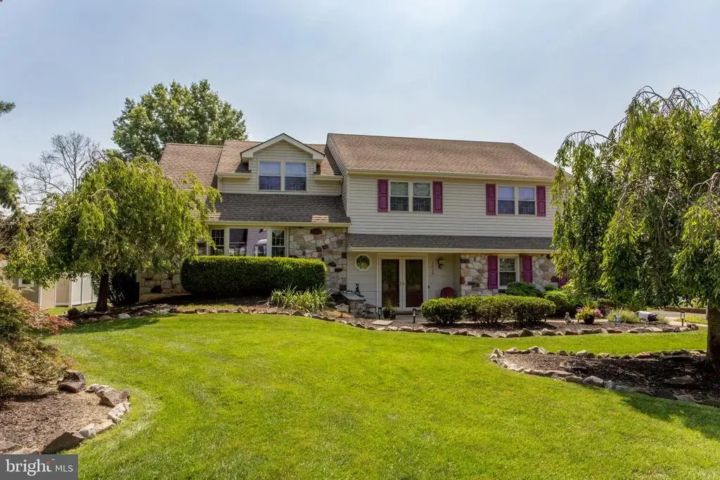 2018 Buckingham Dr, JAMISON