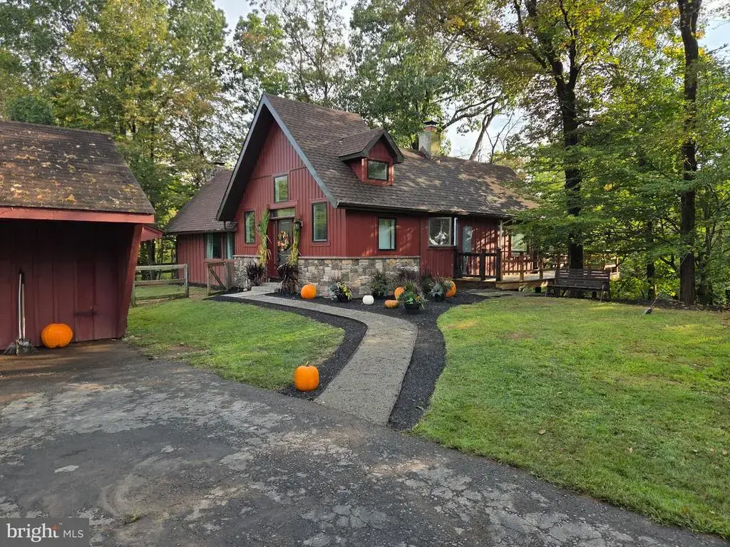1655 Mill Rd W, FURLONG