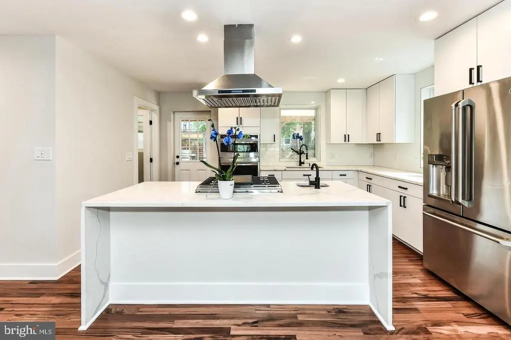 5311 Roosevelt St, Bethesda