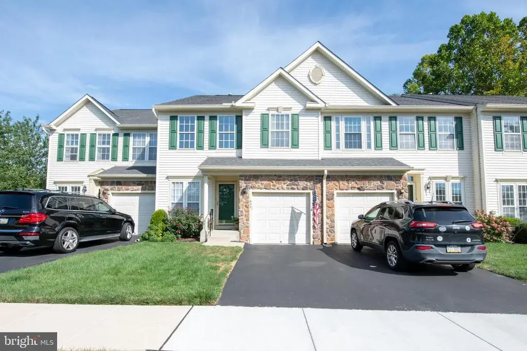 604 Tulip Dr, WARRINGTON