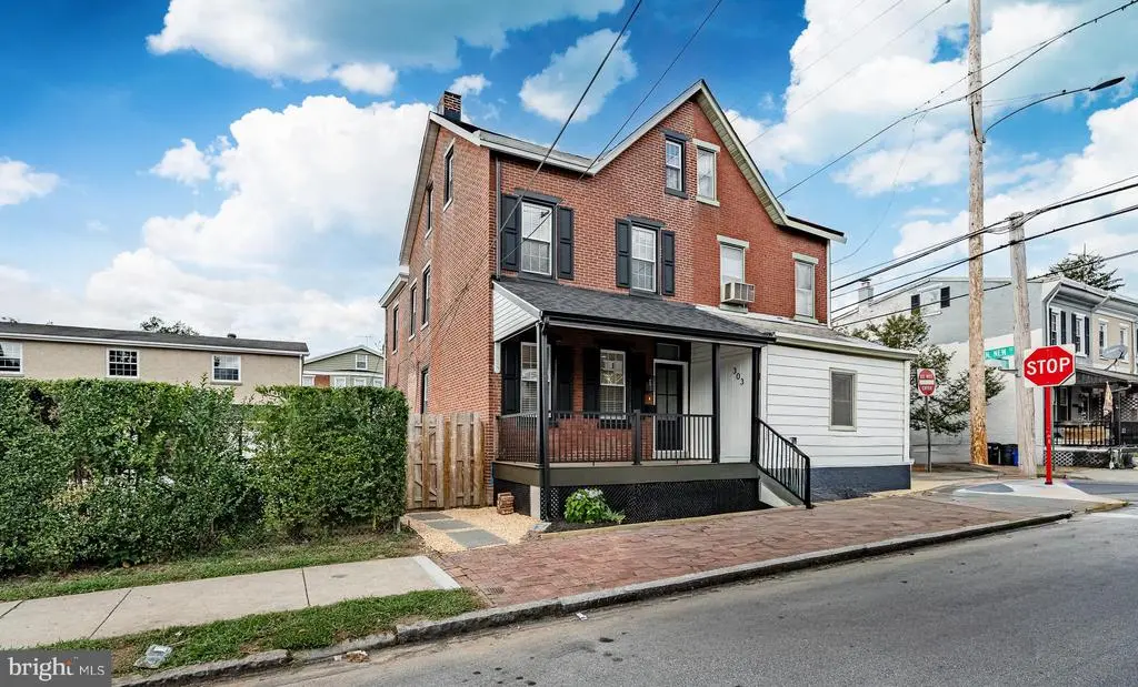 303 W Washington St, WEST CHESTER