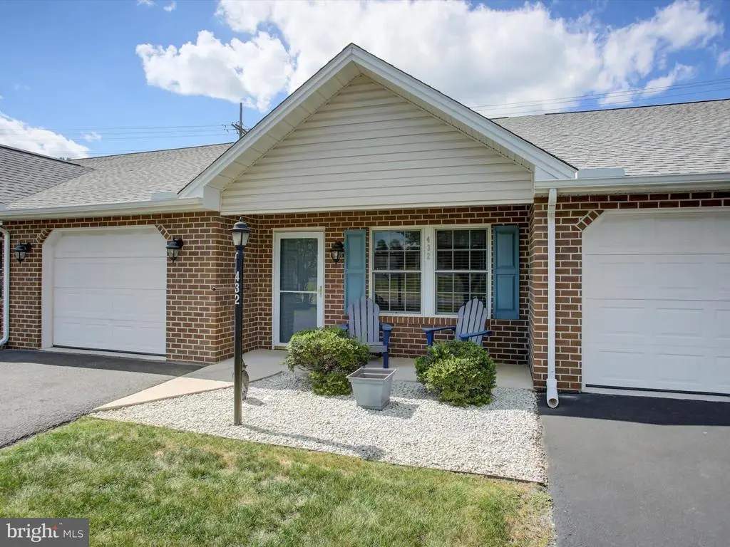 432 Kara Way, SHIPPENSBURG
