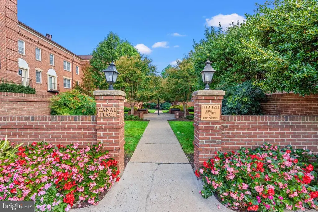 1205 N Pitt #3c, ALEXANDRIA