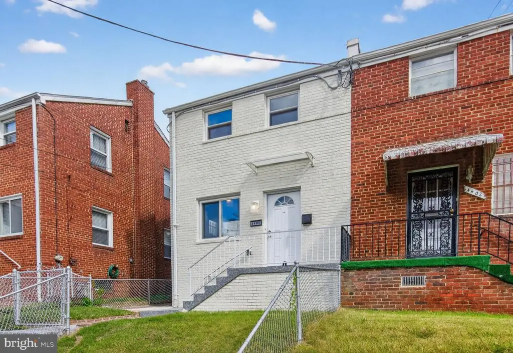 4400 Dubois Pl Se, WASHINGTON