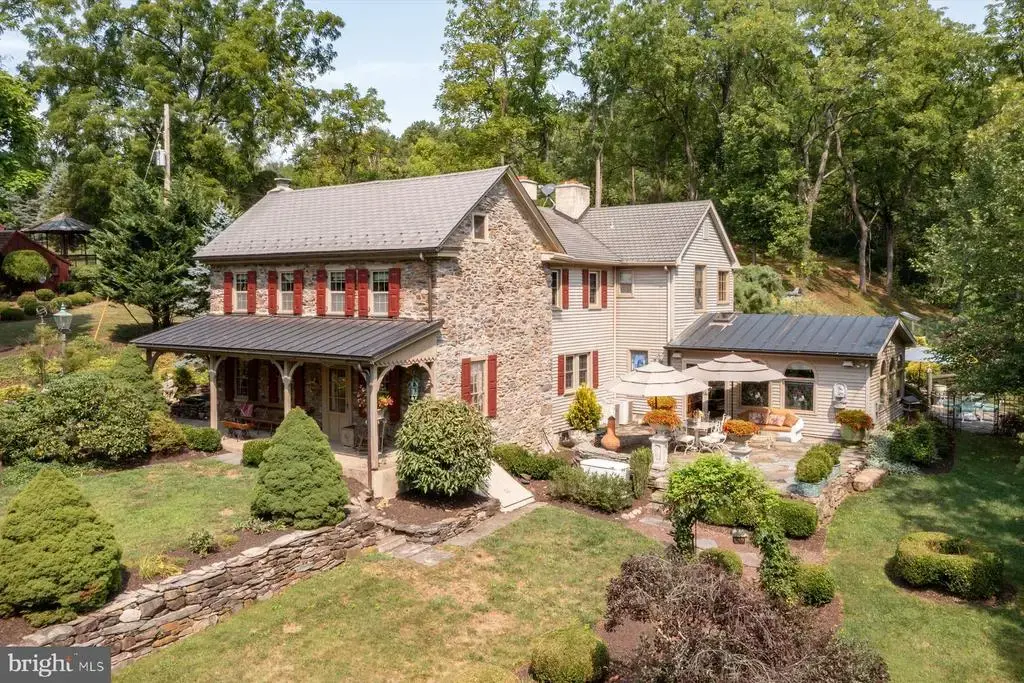 3791 Hunter Rd, KINTNERSVILLE