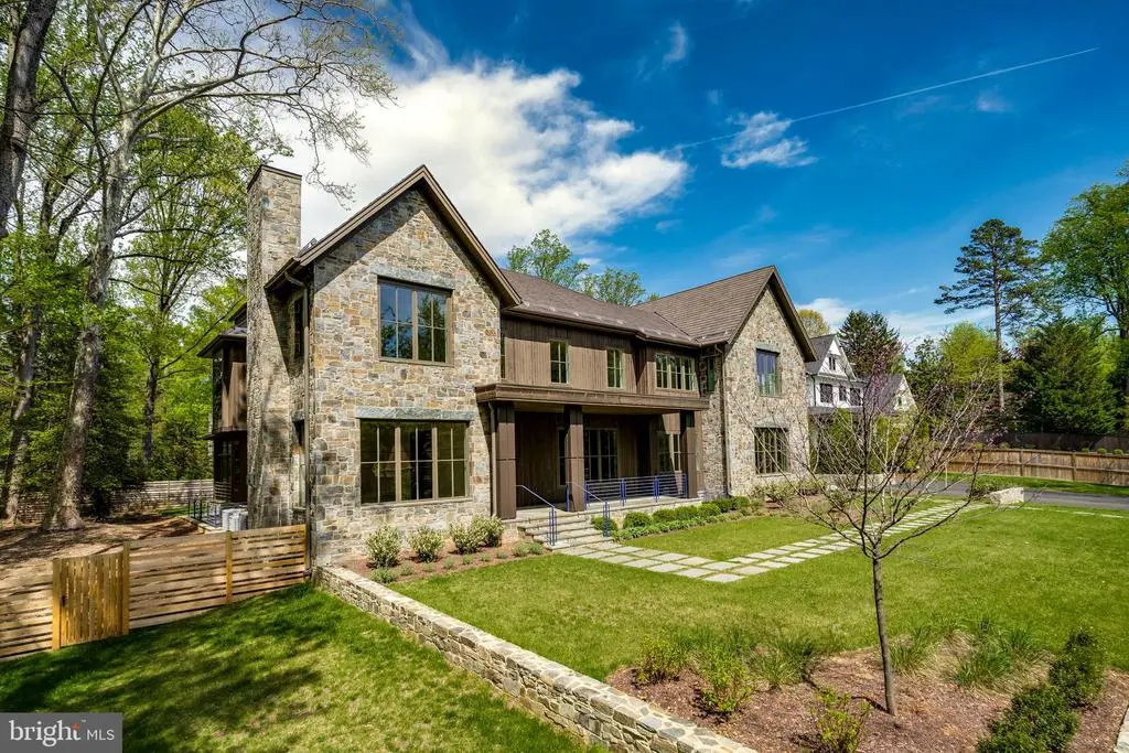 7029 Longwood Dr, BETHESDA