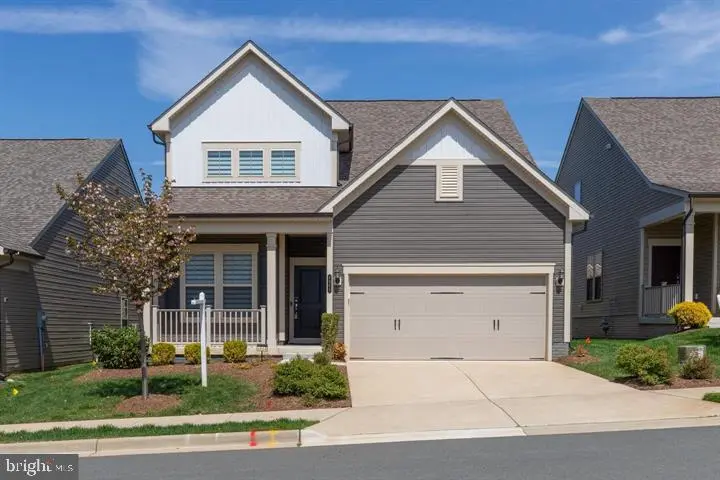 6868 Moonstone Peony Ln, Haymarket