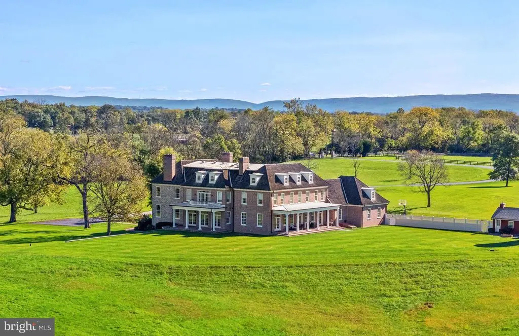 1077 Ginns Rd, BOYCE